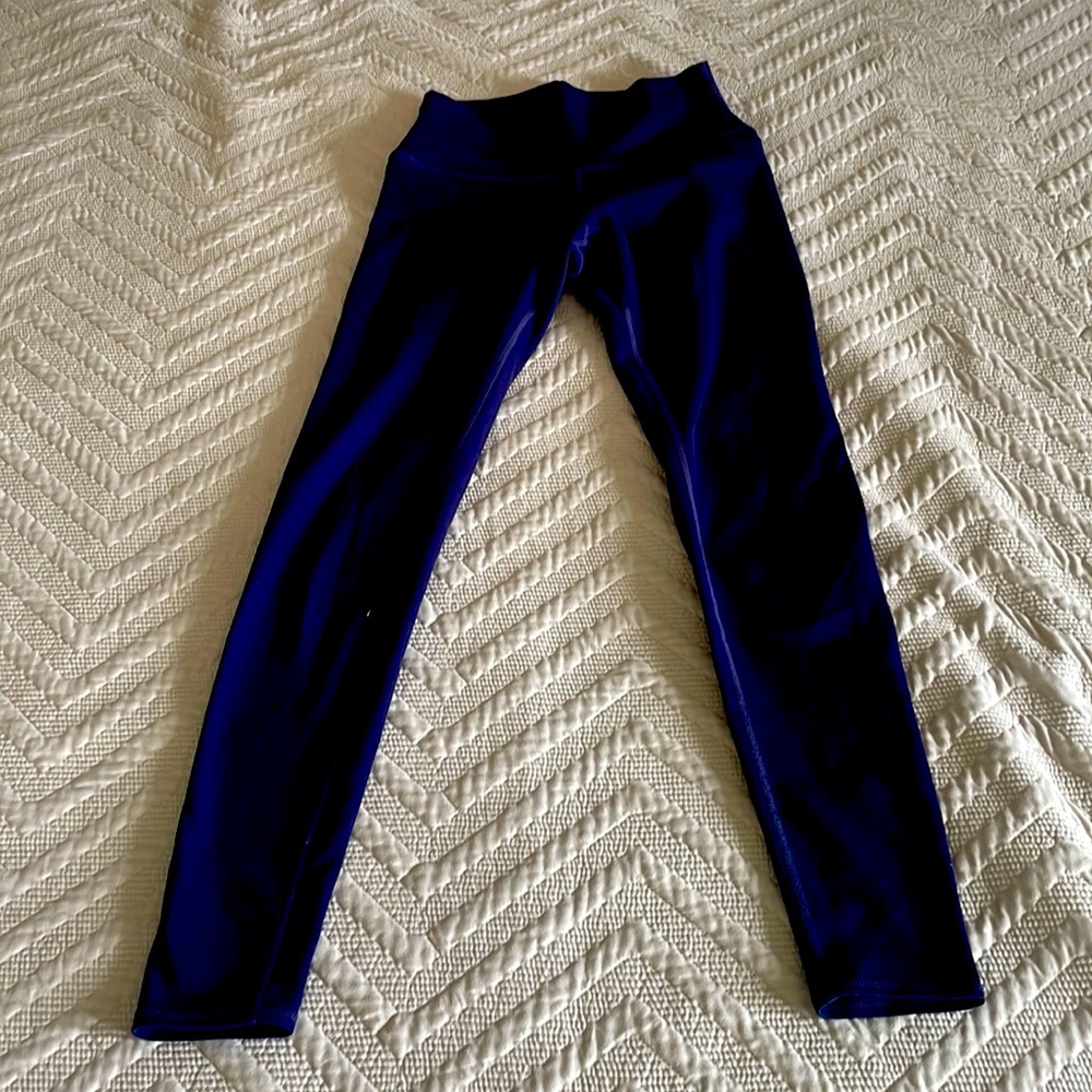 ALO  NAVY BLUE LEGGINGS SIZE SM.